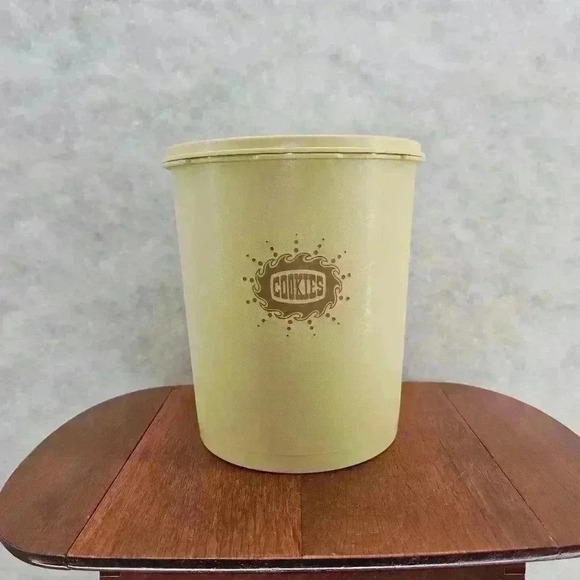 VINTAGE TUPPERWARE SERVALIER YELLOW COOKIE JAR CANISTER 807-1 - Picture 1 of 12